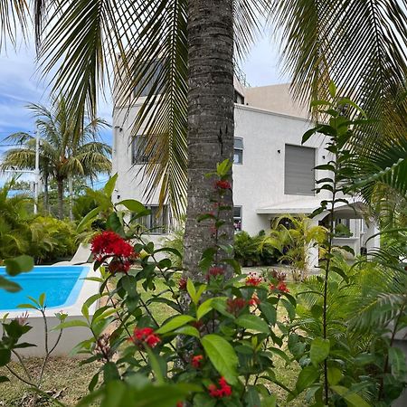 Cosy 2 Bedrooms Apts In Pereybere -Seasons Break Apartment بيريبير المظهر الخارجي الصورة