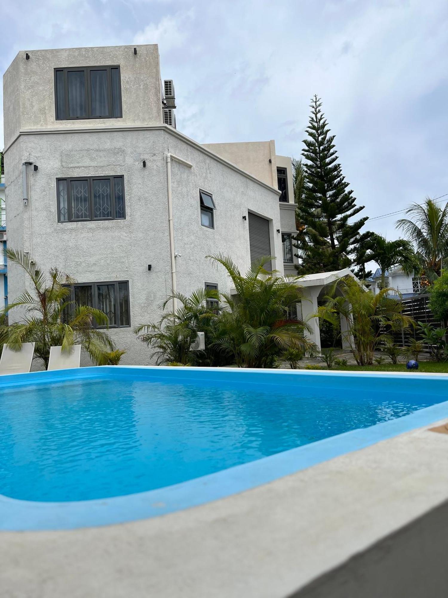 Cosy 2 Bedrooms Apts In Pereybere -Seasons Break Apartment بيريبير المظهر الخارجي الصورة