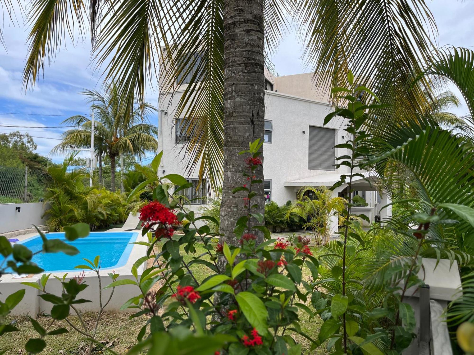 Cosy 2 Bedrooms Apts In Pereybere -Seasons Break Apartment بيريبير المظهر الخارجي الصورة