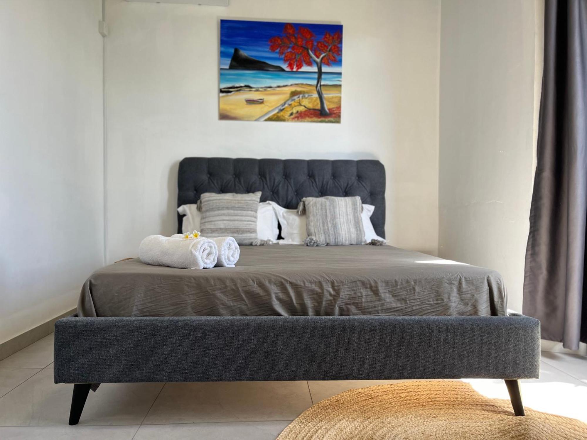 Cosy 2 Bedrooms Apts In Pereybere -Seasons Break Apartment بيريبير المظهر الخارجي الصورة