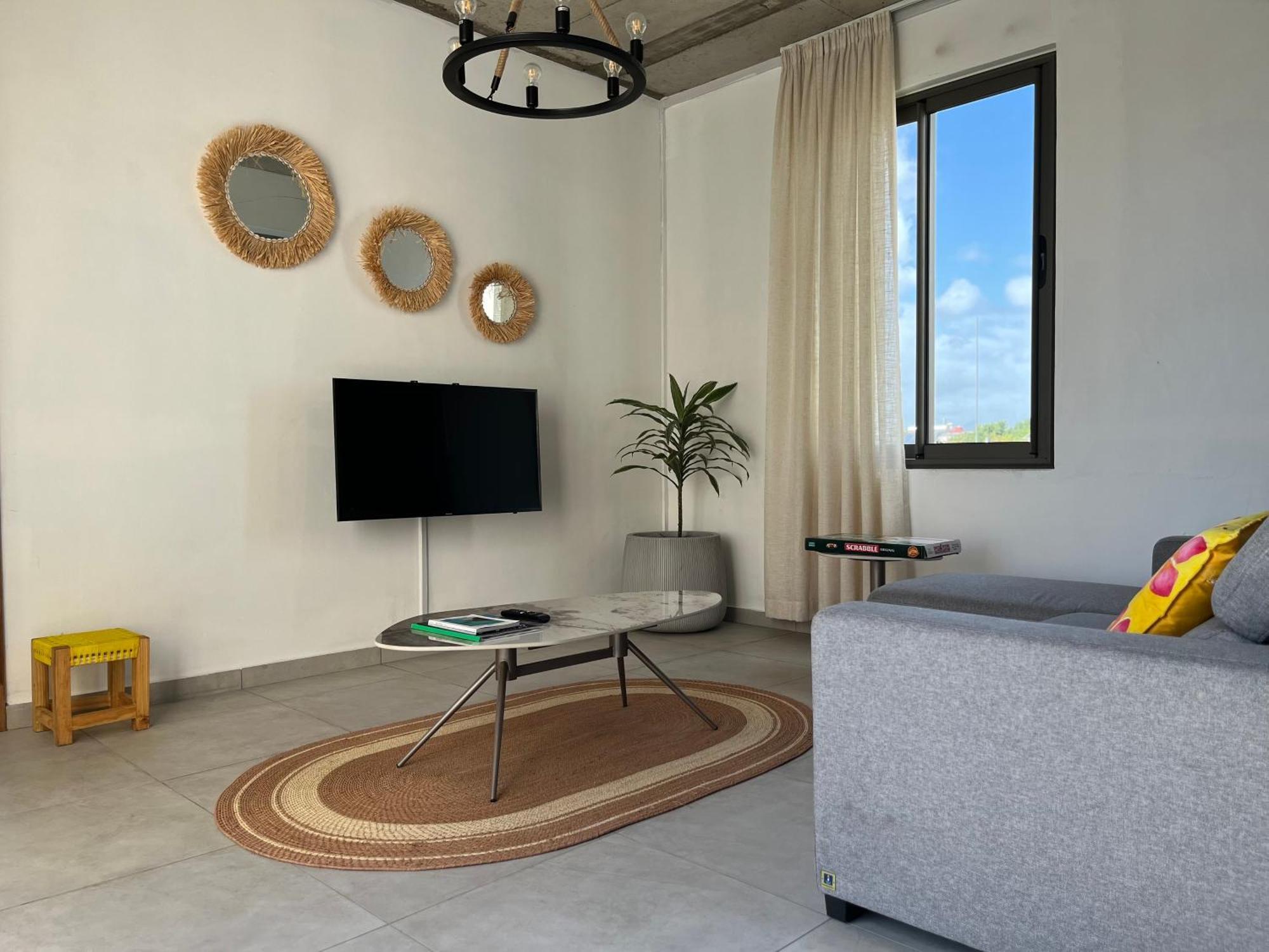 Cosy 2 Bedrooms Apts In Pereybere -Seasons Break Apartment بيريبير المظهر الخارجي الصورة