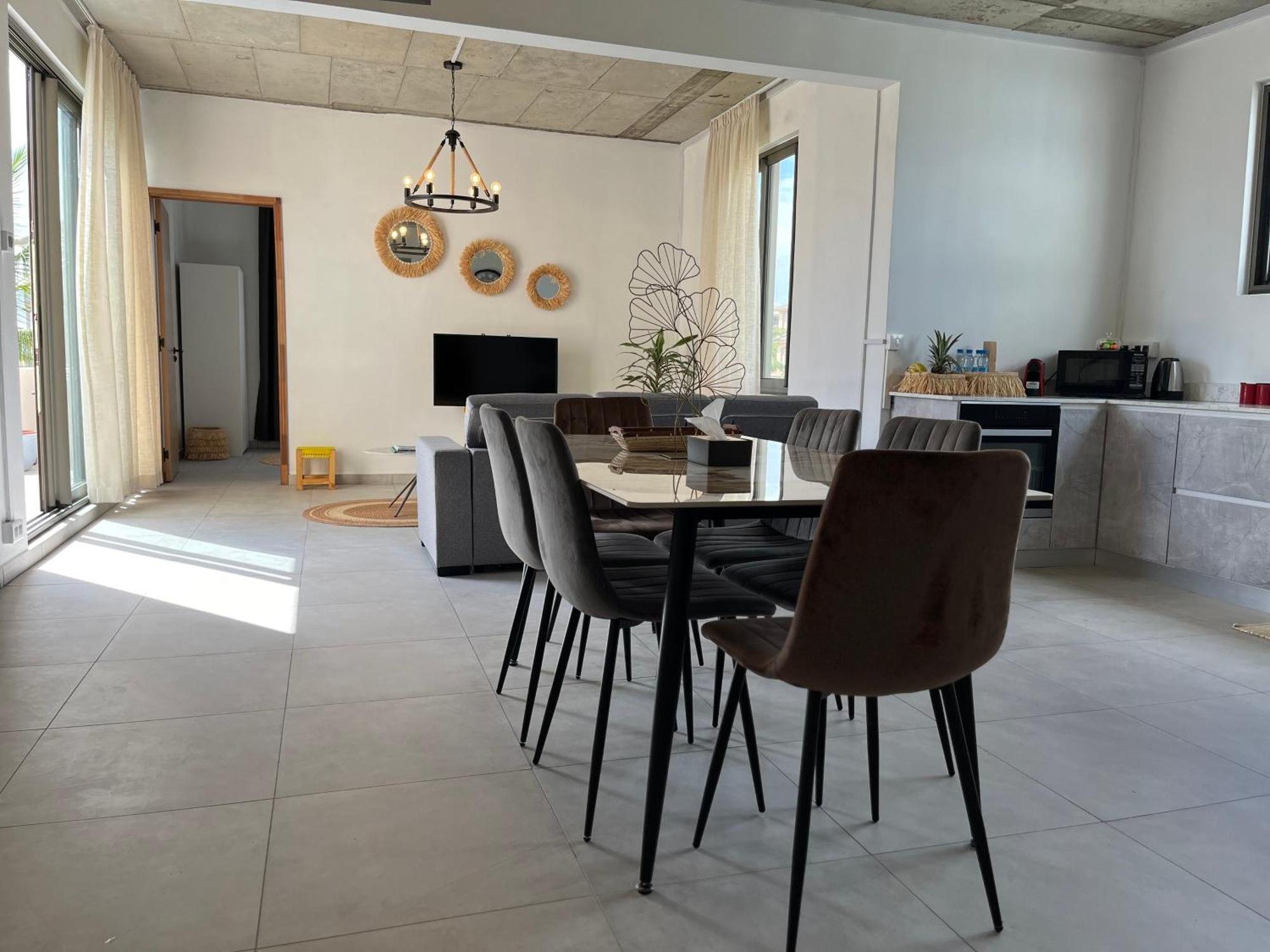 Cosy 2 Bedrooms Apts In Pereybere -Seasons Break Apartment بيريبير المظهر الخارجي الصورة
